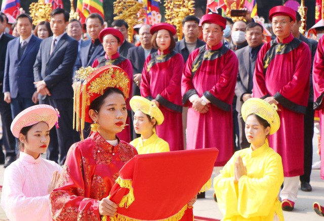Thành kính tri ân công đức Tổ Mẫu Âu Cơ Thành kính tri ân công đức Tổ Mẫu Âu Cơ