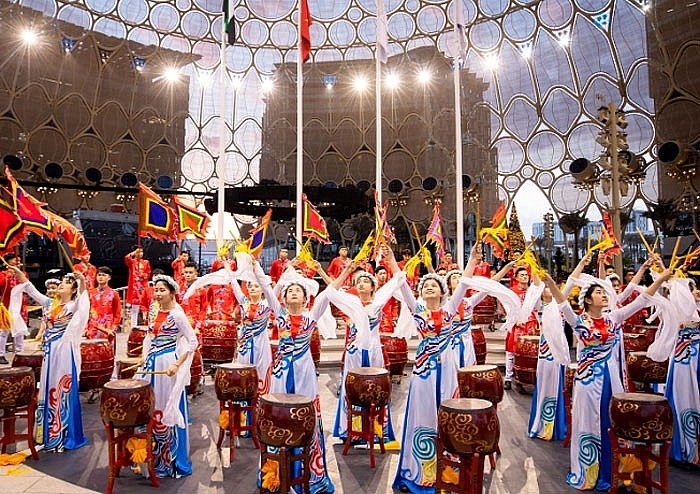 Promoting Vietnamese Culture to The World Promoting Vietnamese Culture to The World