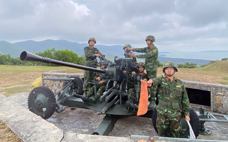 Giữ xuân yên bình nơi tuyến đảo tiền tiêu Giữ xuân yên bình nơi tuyến đảo tiền tiêu