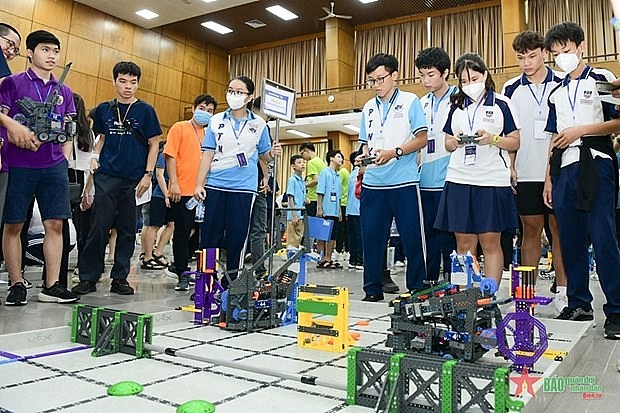 Competitors take part in the National Robotics Tournament 2022. (Photo: qdnd.vn) Competitors take part in the National Robotics Tournament 2022. (Photo: qdnd.vn)