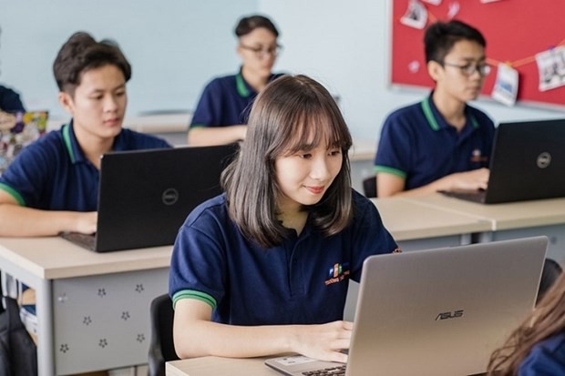 In 2023, revenues of Vietnam’s e-learning market are expected to reach around 3 billion USD with a compound annual growth rate of about 20.2% during 2019-2023, according to a report by Ken Research (Photo: doanhnhansaigon.vn)