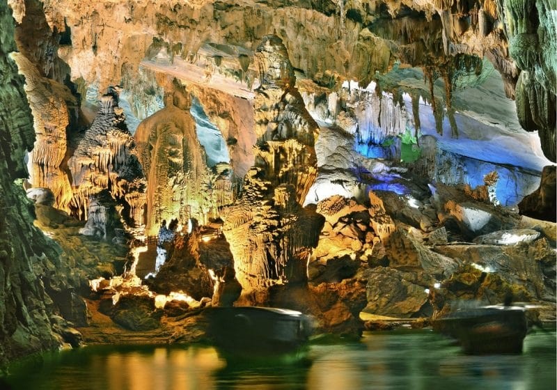 Phong Nha dẫn đầu danh sách 10 điểm đến thân thiện nhất Việt Nam 2023. (Ảnh sưu tầm). Phong Nha dẫn đầu danh sách 10 điểm đến thân thiện nhất Việt Nam 2023. (Ảnh sưu tầm).