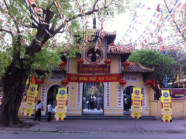 Top 6 Famous and Sacred Pagodas in Hanoi Top Six Famous and Sacred Pagodas in Hanoi
