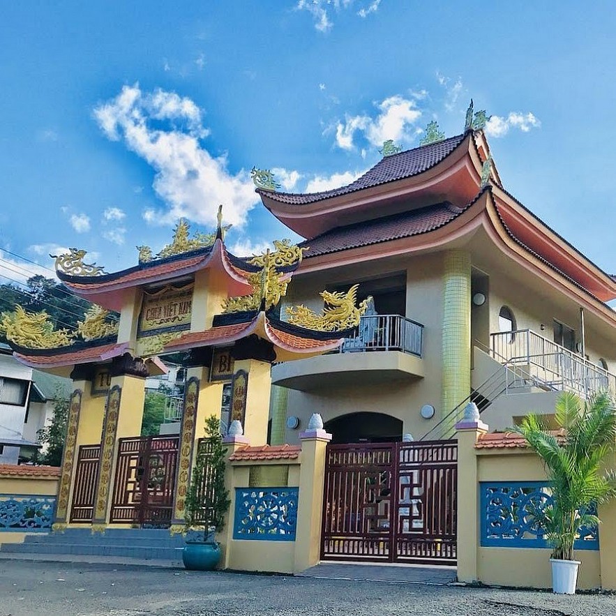 Top 6 Famous and Sacred Pagodas in Hanoi Top Six Famous and Sacred Pagodas in Hanoi
