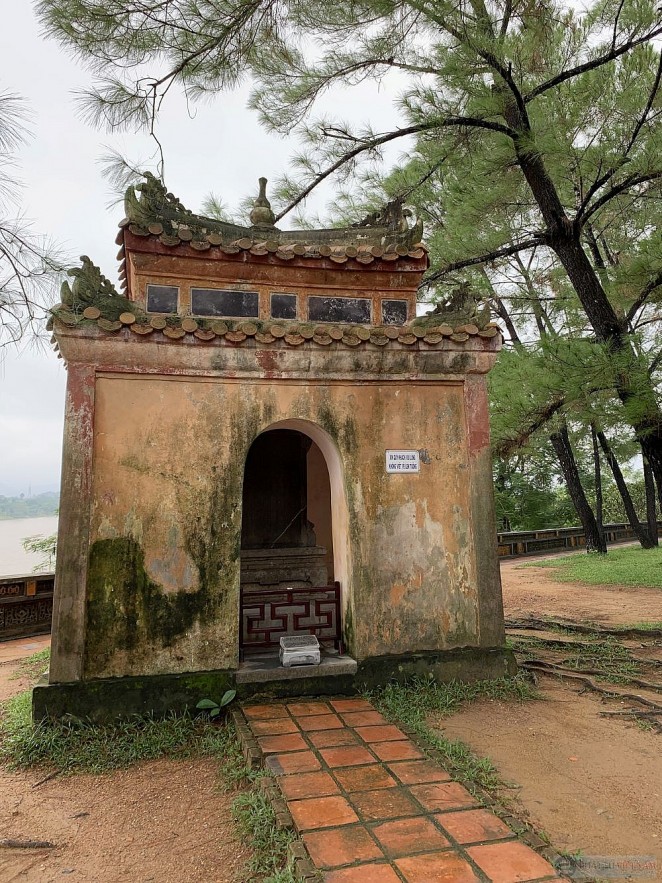 Top 6 Famous and Sacred Pagodas in Hanoi Top Six Famous and Sacred Pagodas in Hanoi