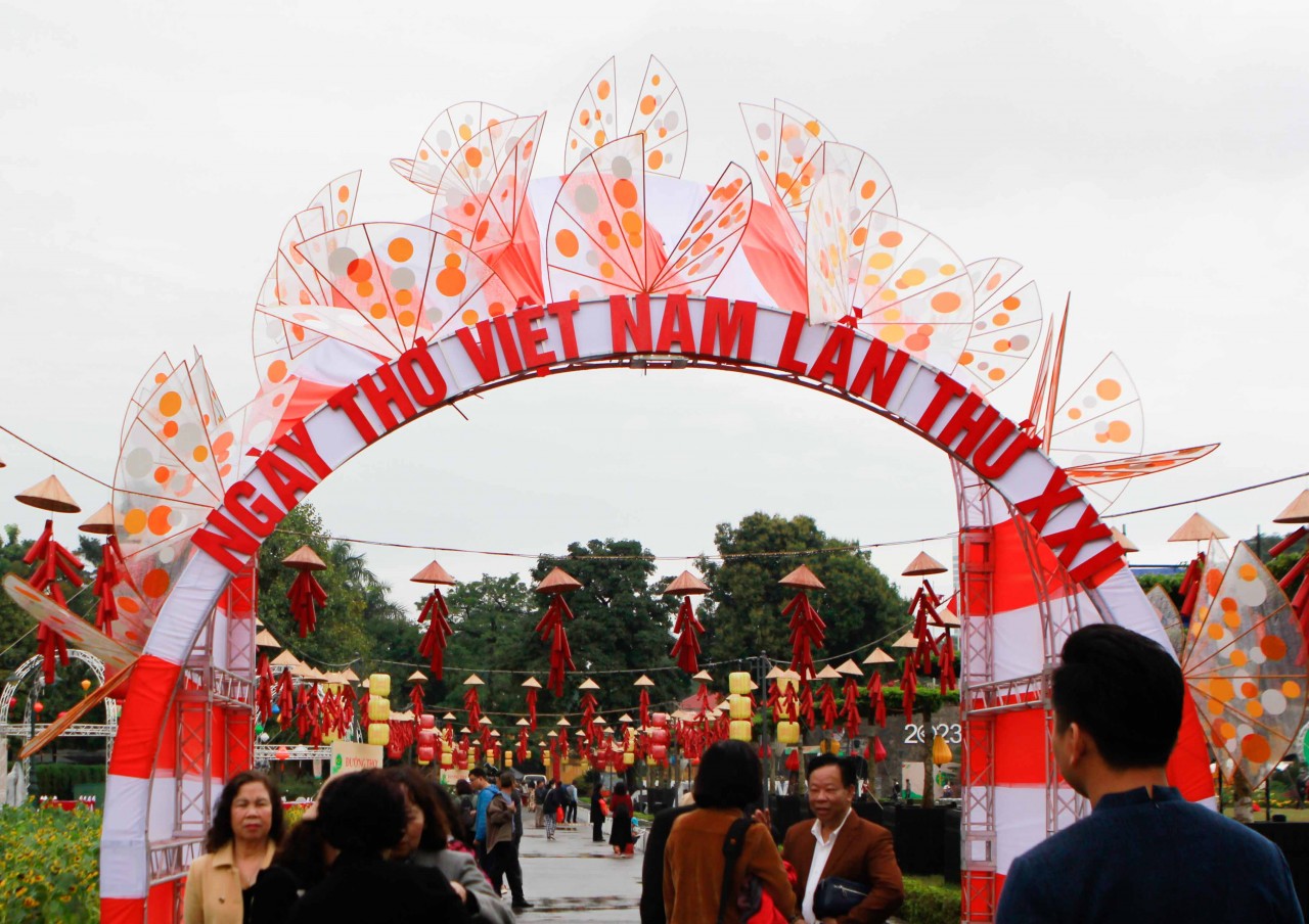 Đội mưa đến với Ngày thơ quy mô nhất từ trước tới nay Đội mưa đến với Ngày thơ quy mô nhất từ trước tới nay