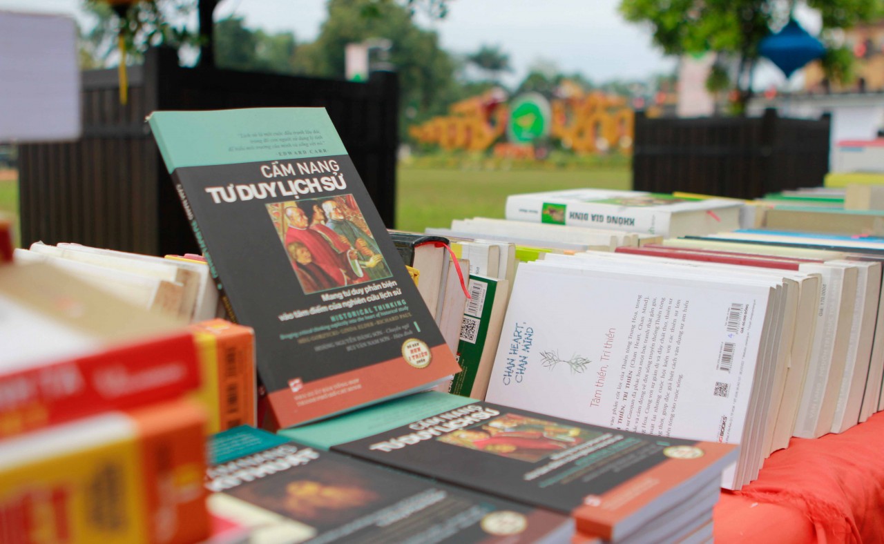 Đội mưa đến với Ngày thơ quy mô nhất từ trước tới nay Đội mưa đến với Ngày thơ quy mô nhất từ trước tới nay