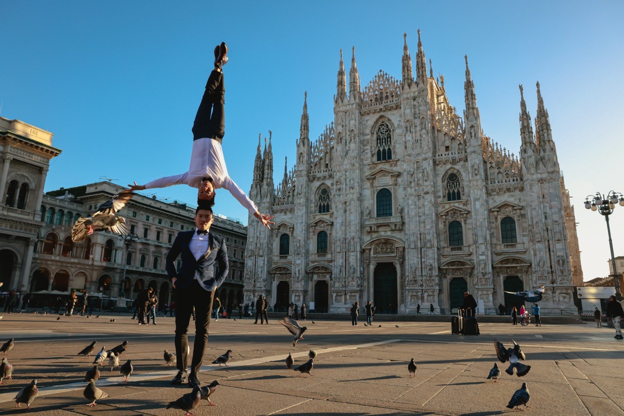Giang Brothers Perform Insane Public Acrobatic Stunt Challenge in Italy Giang Brothers Perform Insane Public Acrobatic Stunt Challenge in Italy