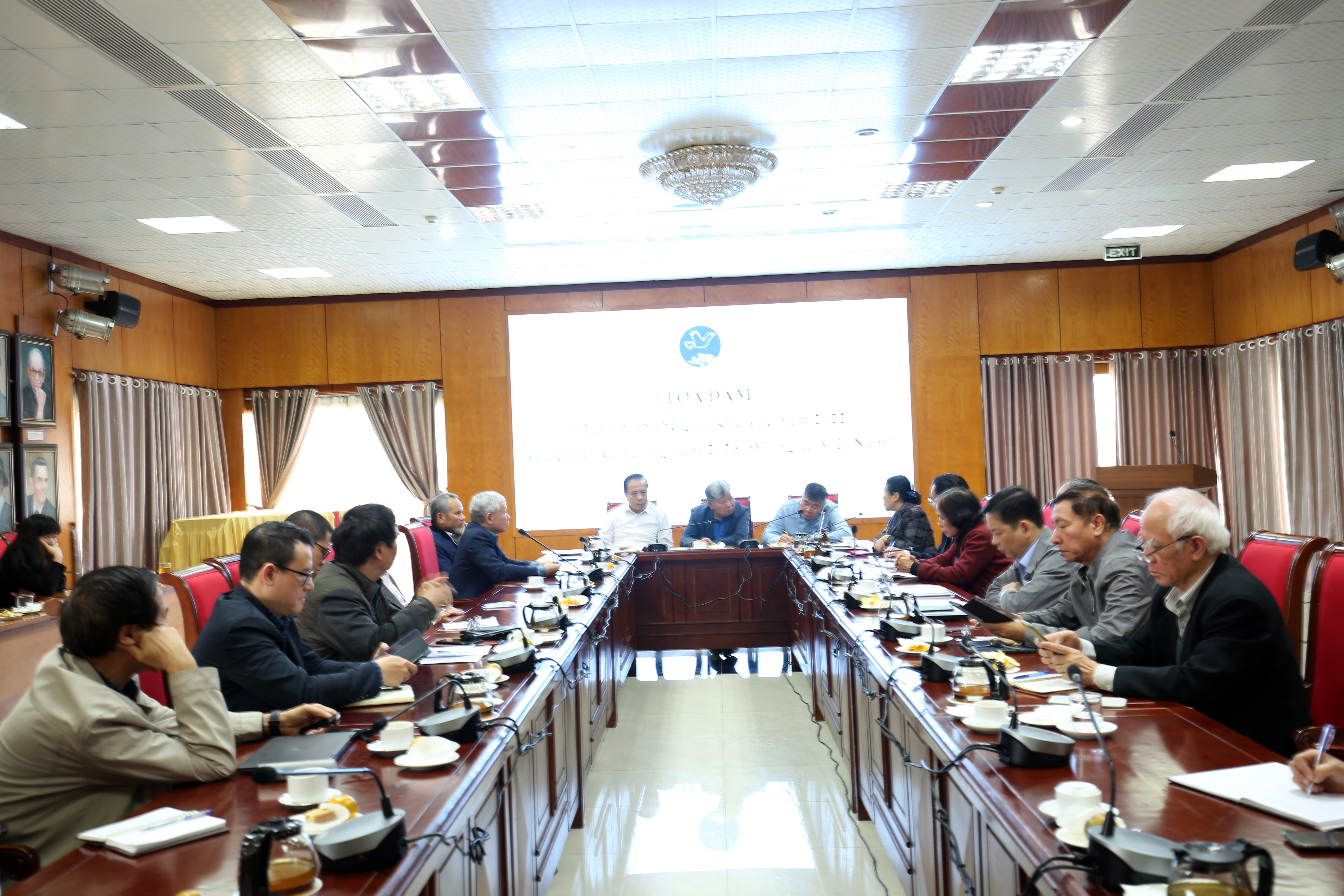 Tọa đàm tình hình thế giới, khu vực năm 2022 và dự báo xu hướng năm 2023 Tọa đàm tình hình thế giới, khu vực năm 2022 và dự báo xu hướng năm 2023