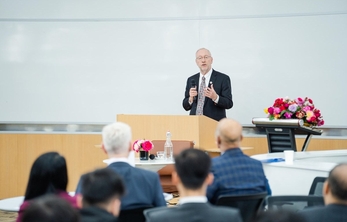 Hiệu trưởng ĐH Cornell: Đại học phải mang đến lợi ích cho cộng đồng | Giáo dục | Vietnam+ (VietnamPlus) Hiệu trưởng ĐH Cornell: Đại học phải mang đến lợi ích cho cộng đồng | Giáo dục | Vietnam+ (VietnamPlus)