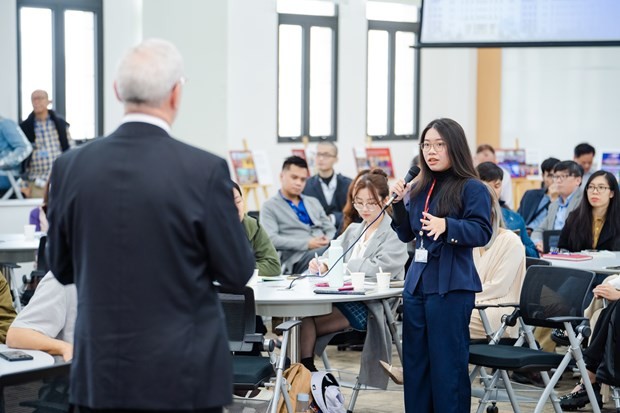 Hiệu trưởng ĐH Cornell: Đại học phải mang đến lợi ích cho cộng đồng | Giáo dục | Vietnam+ (VietnamPlus) Hiệu trưởng ĐH Cornell: Đại học phải mang đến lợi ích cho cộng đồng | Giáo dục | Vietnam+ (VietnamPlus)