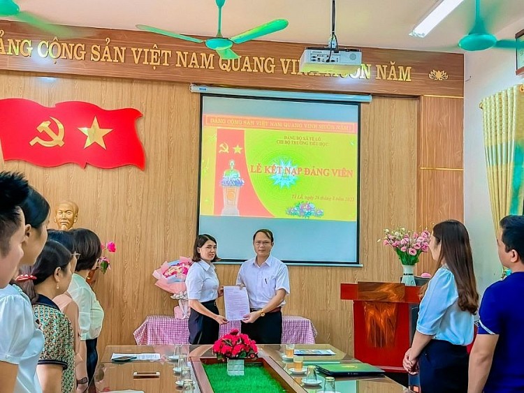 Chi bộ trường Tiểu học Tề Lỗ làm tốt công tác phát triển Đảng góp phần nâng cao chất lượng giáo dục Chi bộ trường Tiểu học Tề Lỗ làm tốt công tác phát triển Đảng góp phần nâng cao chất lượng giáo dục