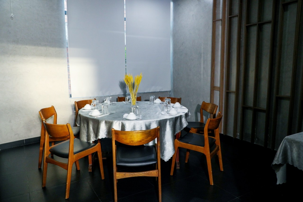 Photo: Hanh Nhung Luxury Restaurant/Facebook Photo: Hanh Nhung Luxury Restaurant/Facebook
