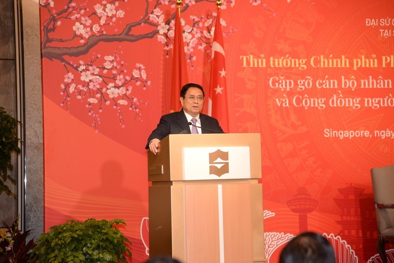 Thủ tướng gặp gỡ bà con cộng đồng người Việt Nam tại Singapore Thủ tướng gặp gỡ bà con cộng đồng người Việt Nam tại Singapore