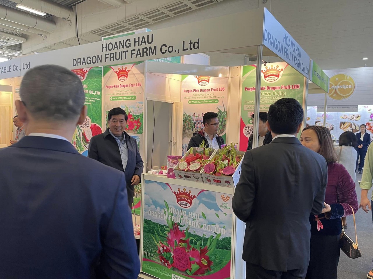 Vietnamese Fruits Attract Attention at Exhibition in Berlin Vietnamese Fruits Attract Attention at Exhibition in Berlin