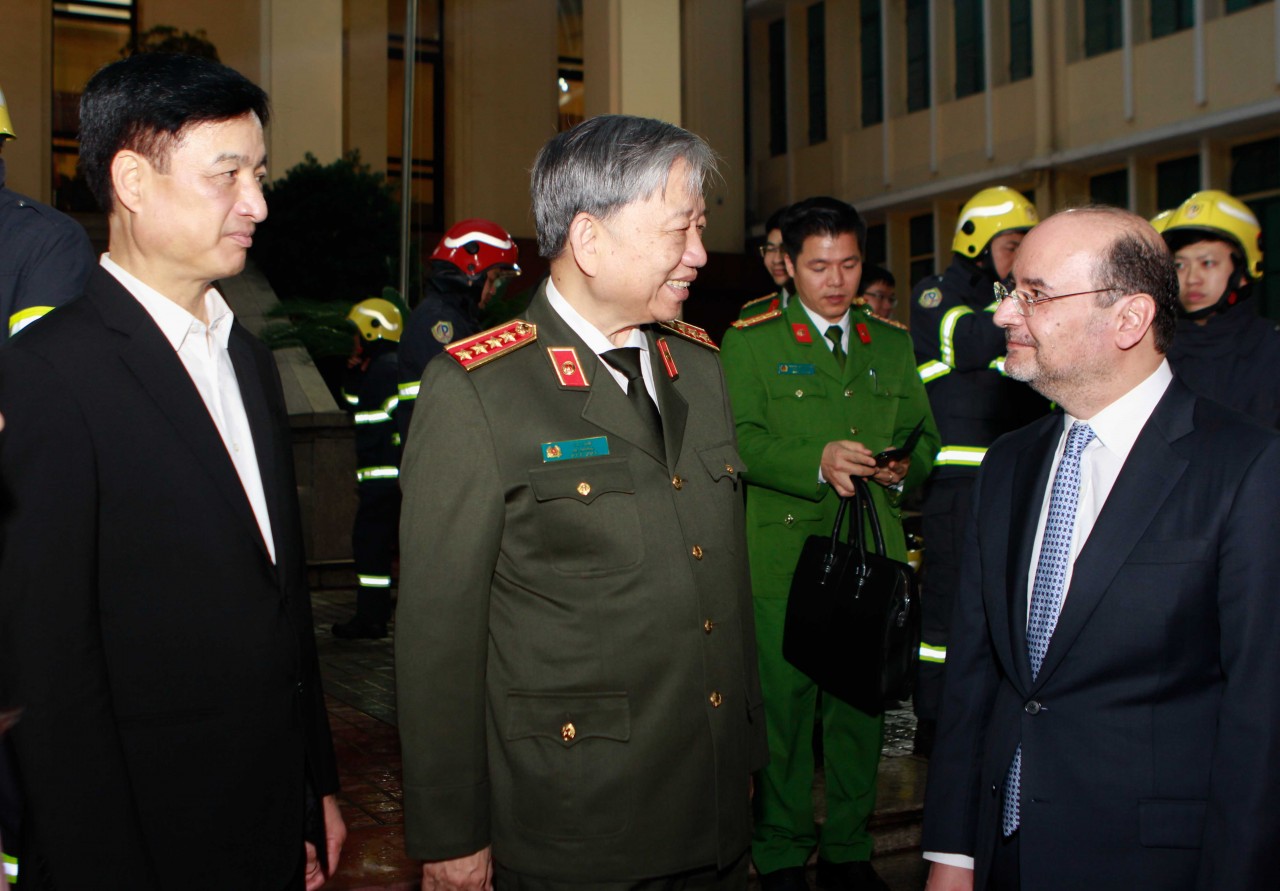 Bộ Công an cử 24 cán bộ, chiến sỹ tham gia cứu nạn, cứu hộ tại Thổ Nhĩ Kỳ sau động đất Bộ Công an cử 24 cán bộ, chiến sỹ tham gia cứu nạn, cứu hộ tại Thổ Nhĩ Kỳ sau động đất