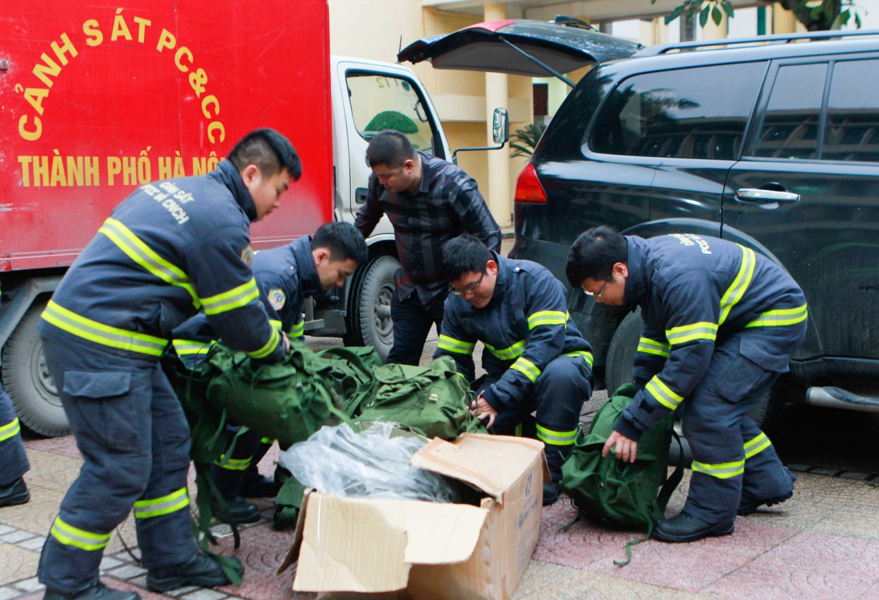 Bộ Công an cử 24 cán bộ, chiến sỹ tham gia cứu nạn, cứu hộ tại Thổ Nhĩ Kỳ sau động đất Bộ Công an cử 24 cán bộ, chiến sỹ tham gia cứu nạn, cứu hộ tại Thổ Nhĩ Kỳ sau động đất