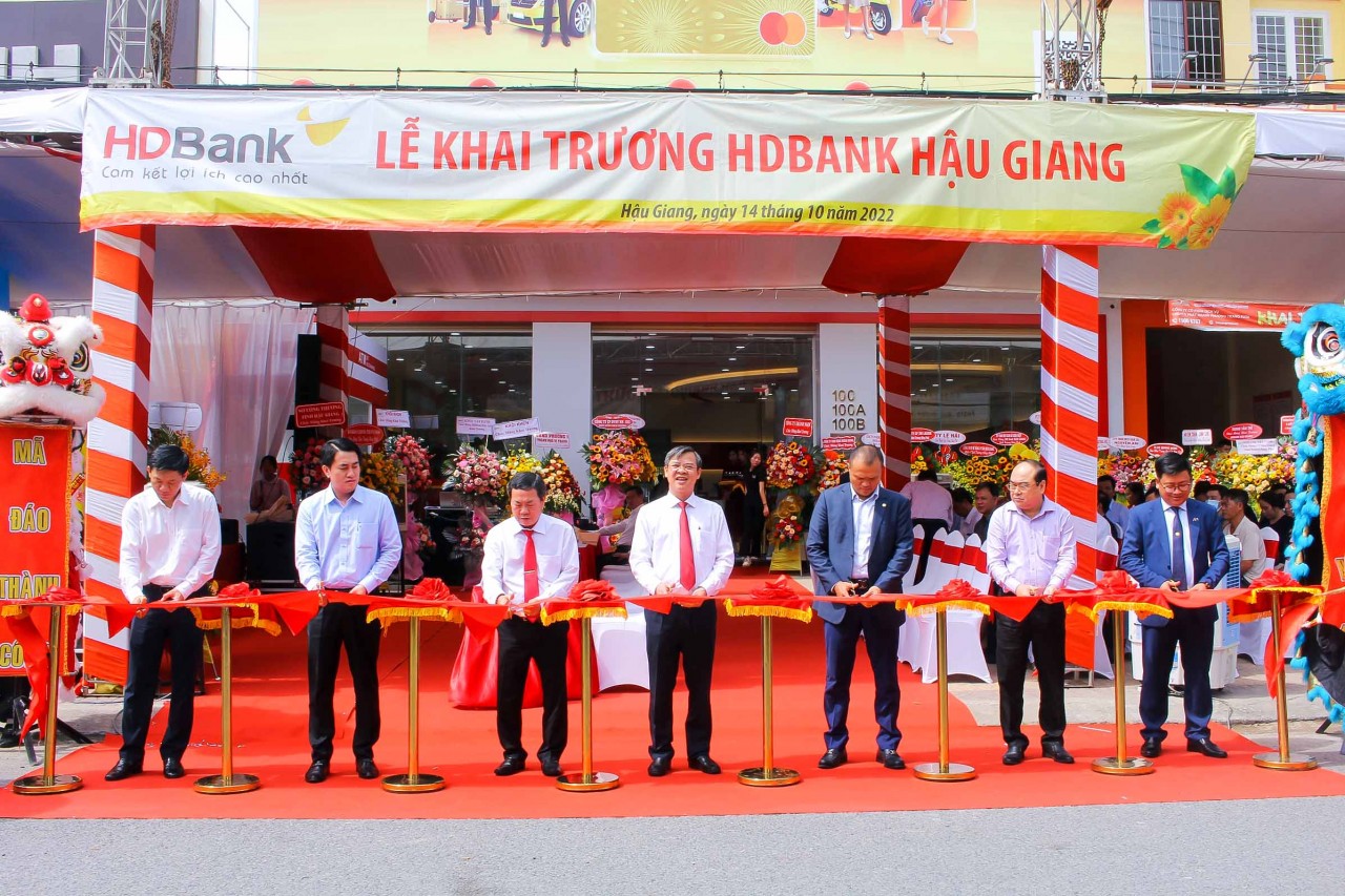 HDBank phủ sóng 61 tỉnh thành, phục vụ thêm hàng triệu khách hàng HDBank phủ sóng 61 tỉnh thành, phục vụ thêm hàng triệu khách hàng