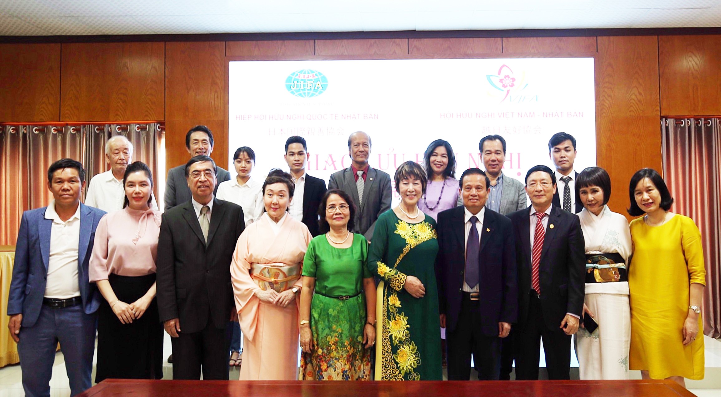 Hội hữu nghị Việt Nam - Nhật Bản đã giao lưu với đoàn công tác Hiệp hội hữu nghị quốc tế Nhật Bản (JIFA) Hội hữu nghị Việt Nam - Nhật Bản đã giao lưu với đoàn công tác Hiệp hội hữu nghị quốc tế Nhật Bản (JIFA)