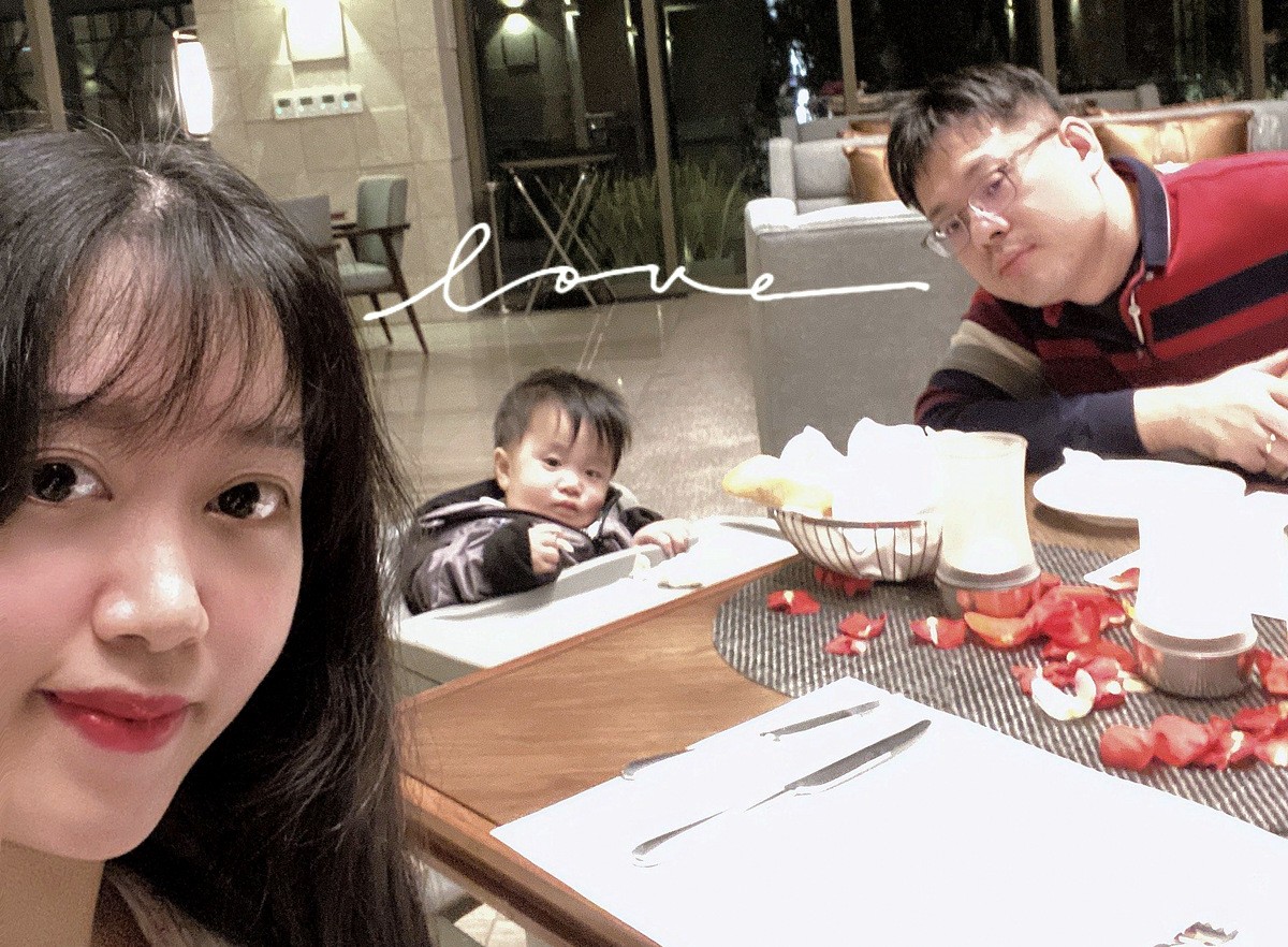 Mối tình xuyên bên giới kéo dài 10 năm và cái kết đẹp như mơ vào Ngày tỏ tình Mối tình xuyên bên giới kéo dài 10 năm và cái kết đẹp như mơ vào Ngày tỏ tình