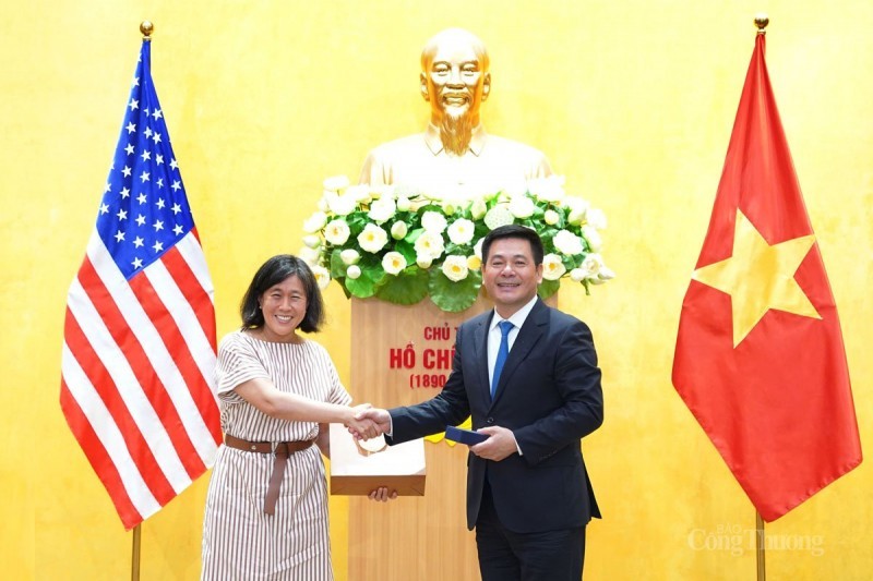 US Trade Representative's Visit Opens Celebration of the Vietnam-US Comprehensive Partnership US Trade Representative's Visit Opens Celebration of the Vietnam-US Comprehensive Partnership