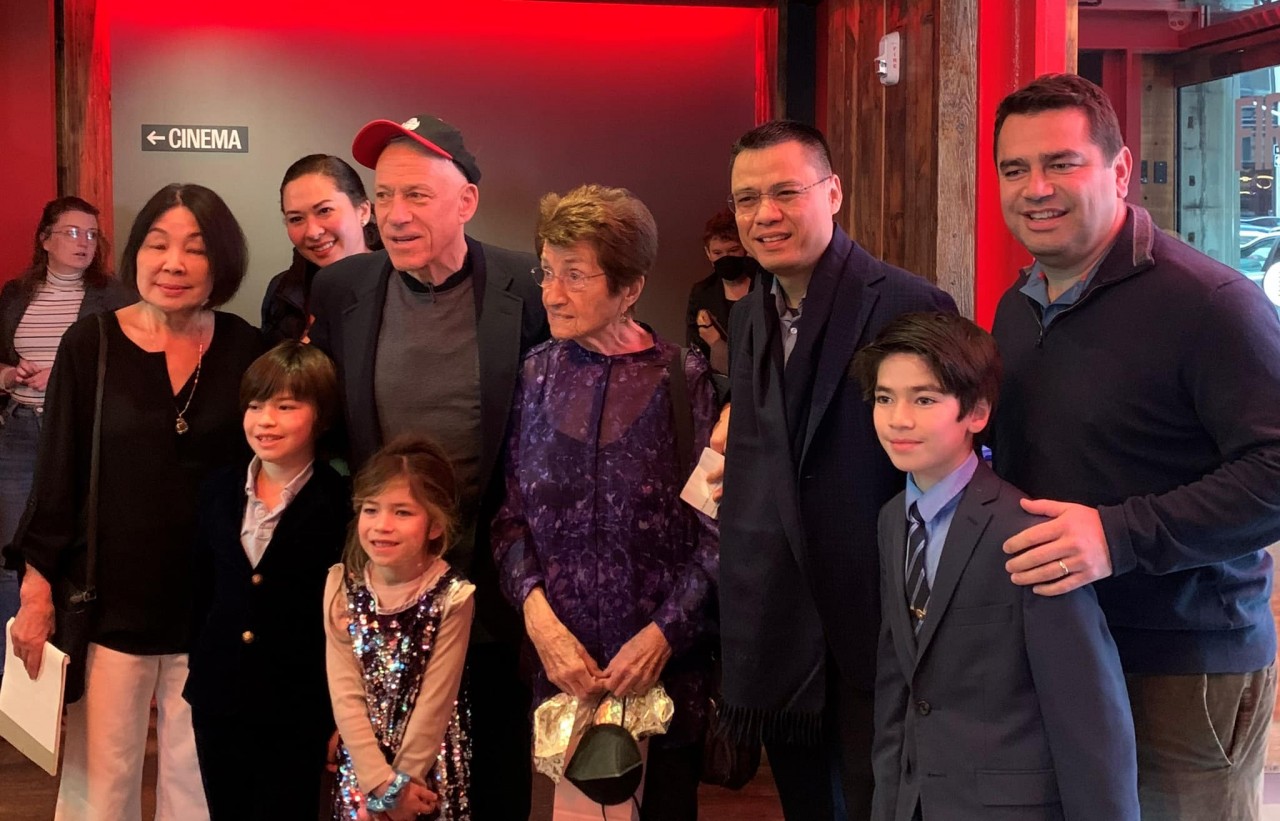 Vietnamese Ambassador to the UN Dang Hoang Giang, peace activist Cora Weiss