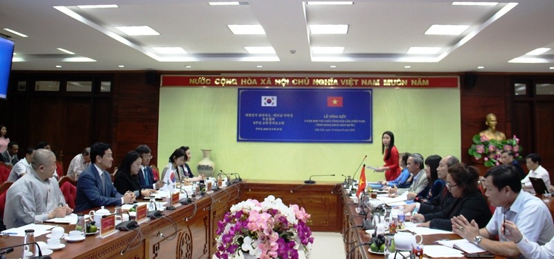 Đắk Lắk và Jeollabuk (Hàn Quốc) chung tay xây dựng, hợp tác làm phong phú quan hệ hữu nghị giữa hai tỉnh Đắk Lắk và Jeollabuk (Hàn Quốc) chung tay xây dựng, hợp tác làm phong phú quan hệ hữu nghị giữa hai tỉnh