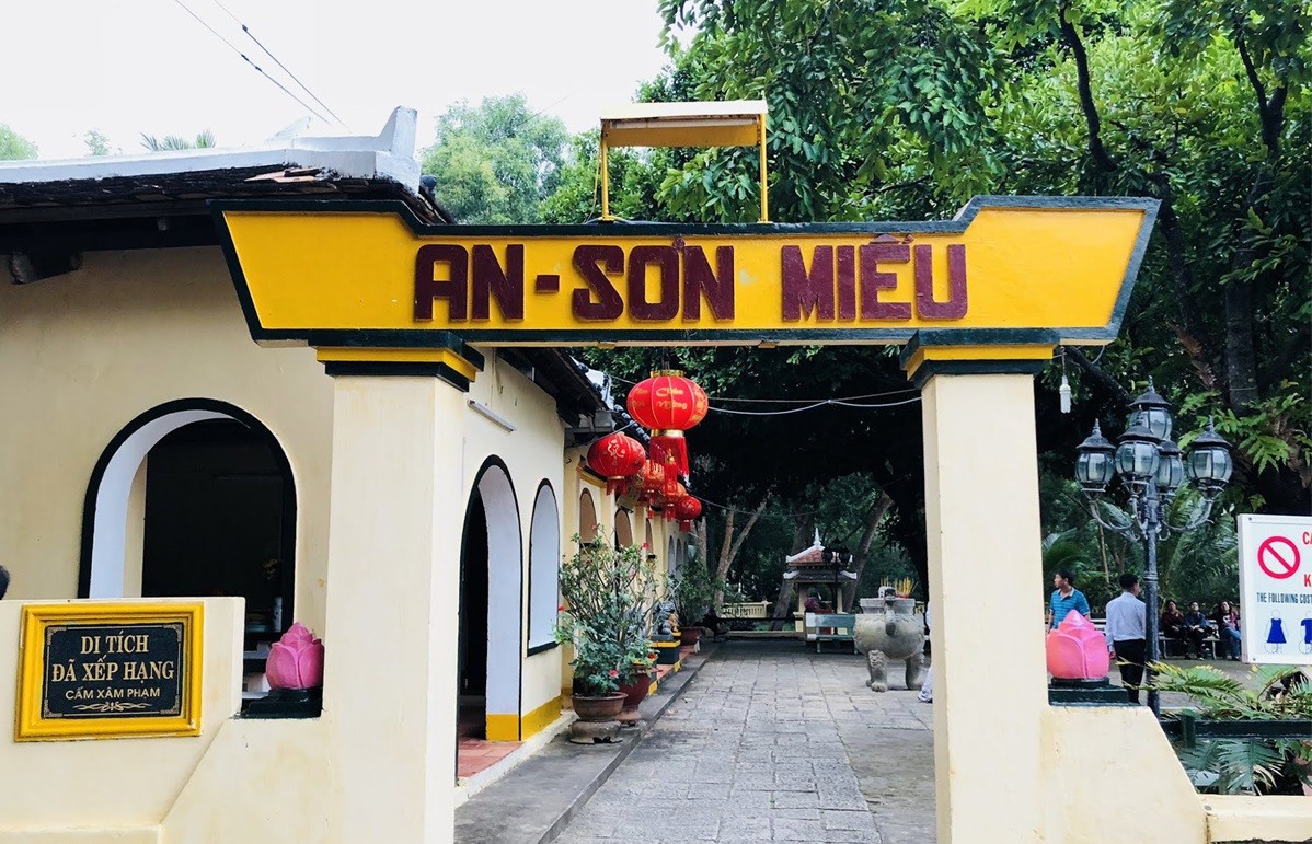 4 địa điểm du lịch nổi tiếng tại Côn Đảo 4 địa điểm du lịch nổi tiếng tại Côn Đảo