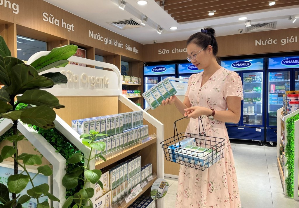 Sữa tươi đầu tiên trên thế giới đạt chứng nhận của Tổ chức Clean Label Project thuộc "Nhà Vinamilk" Sữa tươi đầu tiên trên thế giới đạt chứng nhận của Tổ chức Clean Label Project thuộc "Nhà Vinamilk"
