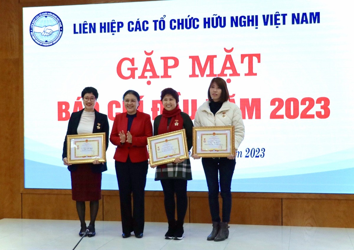 Báo chí đồng hành cùng VUFO thông tin, tuyên truyền hoạt động đối ngoại nhân dân Báo chí đồng hành cùng VUFO thông tin, tuyên truyền hoạt động đối ngoại nhân dân