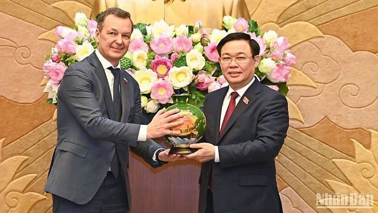 Chủ tịch Quốc hội đề nghị Việt Nam và Nga đẩy mạnh hợp tác về dầu khí và năng lượng Chủ tịch Quốc hội đề nghị Việt Nam và Nga đẩy mạnh hợp tác về dầu khí và năng lượng