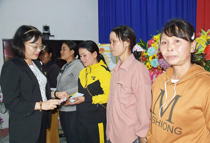 Gia Lai dành hơn 187.000 suất quà cho người có công, đối tượng bảo trợ xã hội trong dịp tết Gia Lai dành hơn 187.000 suất quà cho người có công, đối tượng bảo trợ xã hội trong dịp tết