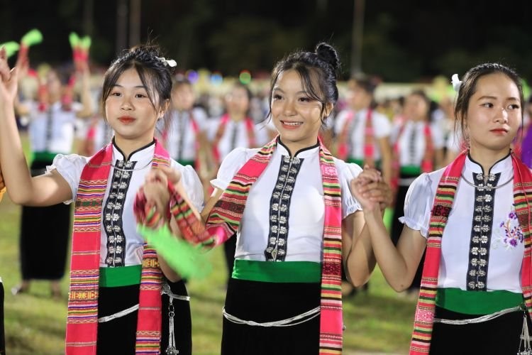 Công nhận thêm 14 di sản văn hóa phi vật thể quốc gia Công nhận thêm 14 di sản văn hóa phi vật thể quốc gia