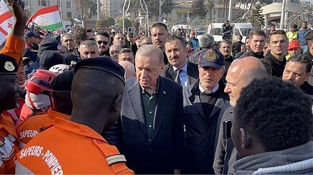 President of Turkey Tayyip Erdogan thanks domestic and international search and rescue teams. (Photo: VNA) President of Turkey Tayyip Erdogan thanks domestic and international search and rescue teams. (Photo: VNA)