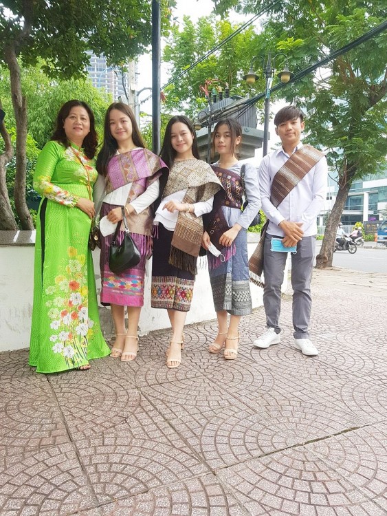 Nhiều hoạt động kết nối Gia đình Việt với sinh viên Lào, Campuchia Nhiều hoạt động kết nối Gia đình Việt với sinh viên Lào, Campuchia