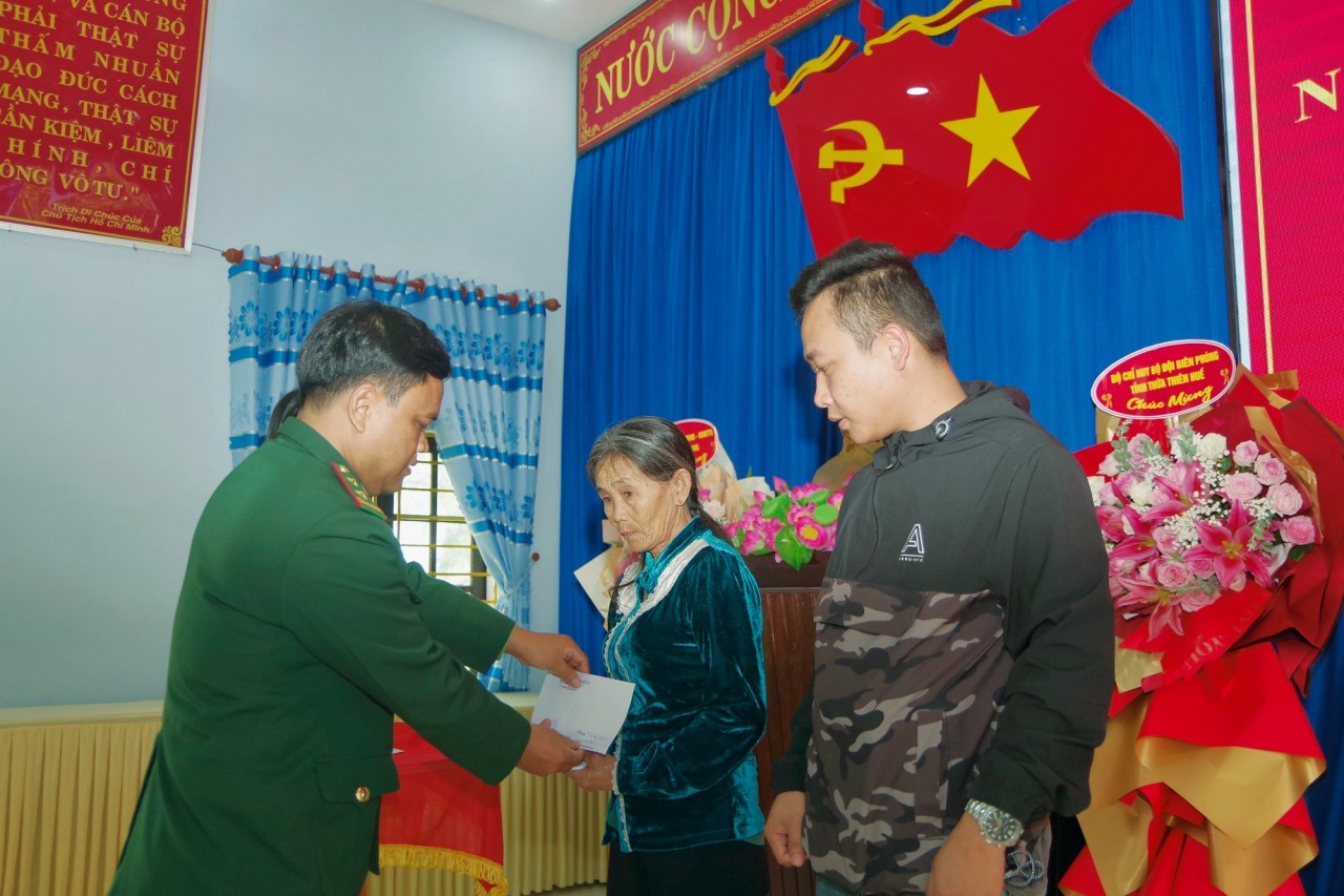 Thừa Thiên Huế: Ấm áp Ngày hội Biên phòng Toàn dân tại xã biên giới biển Phú Diên Thừa Thiên Huế: Ấm áp Ngày hội Biên phòng Toàn dân tại xã biên giới biển Phú Diên