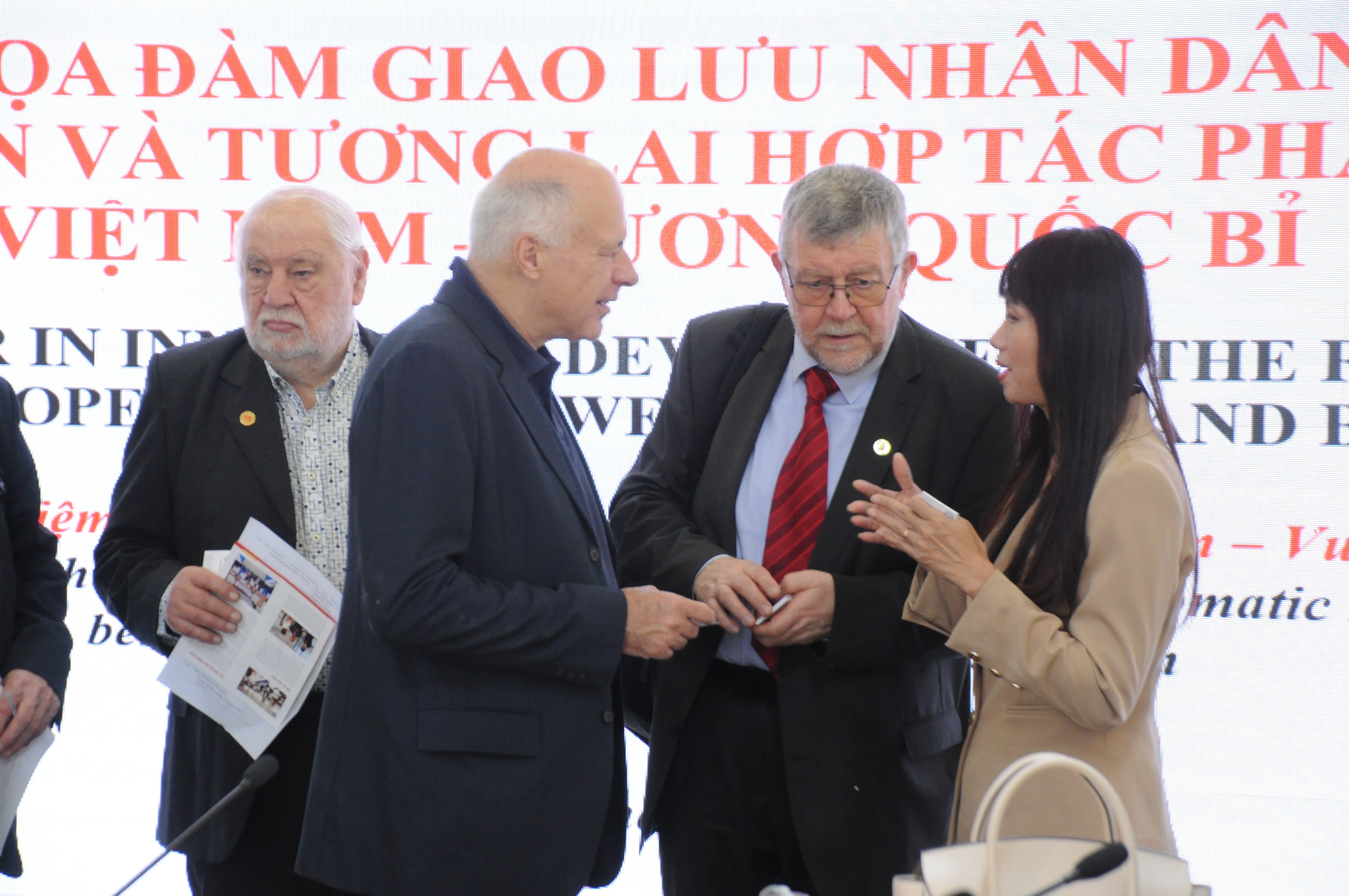 Nhiều sáng kiến thúc đẩy hữu nghị nhân dân Việt Nam - Bỉ Nhiều sáng kiến thúc đẩy hữu nghị nhân dân Việt Nam - Bỉ