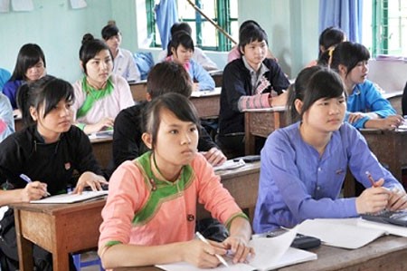Học sinh dân tộc thiểu số ít người được tuyển thẳng vào trường phổ thông dân tộc nội trú Học sinh dân tộc thiểu số ít người được tuyển thẳng vào trường phổ thông dân tộc nội trú