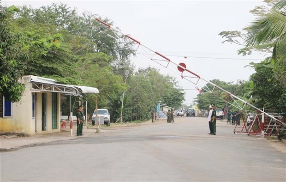 An Giang Province: Vinh Xuong - Kaorm Samnor Int'l Road Border Gate Opened An Giang Province: Vinh Xuong - Kaorm Samnor Int'l Road Border Gate Opened