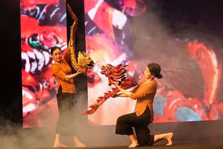 Vietnamese Performance Impresses 36th World Theatre Congress Vietnamese Performance Impresses 36th World Theatre Congress