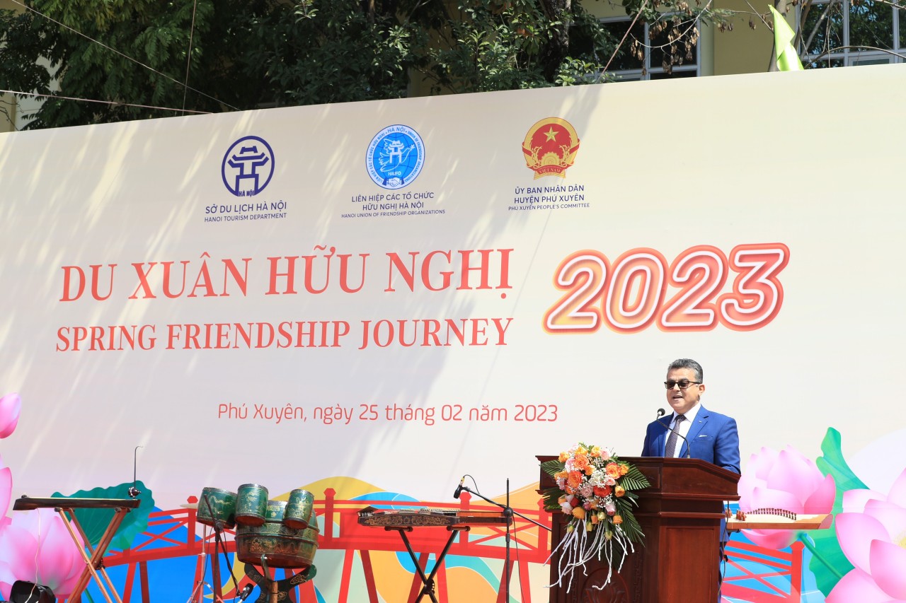 “Hành trình hữu nghị 2023” đưa bạn bè quốc tế trải nghiệm văn hóa làng nghề truyền thống khảm trai, sơn mài “Hành trình hữu nghị 2023” đưa bạn bè quốc tế trải nghiệm văn hóa làng nghề truyền thống khảm trai, sơn mài