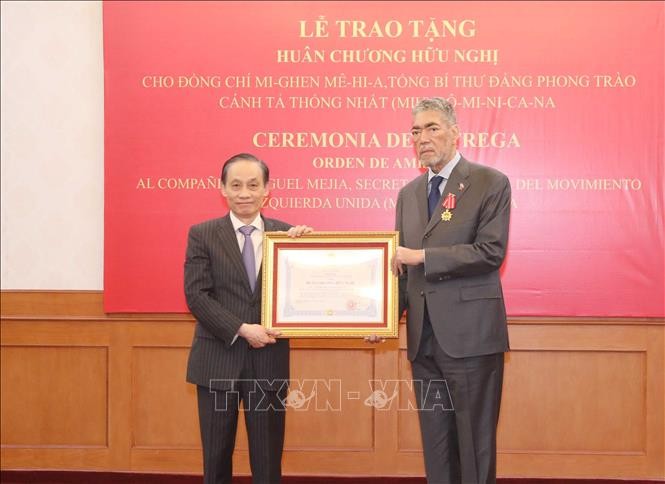Vietnam, Dominican Republic's Parties Beef up Cooperation Vietnam, Dominican Republic's Parties Beef up Cooperation