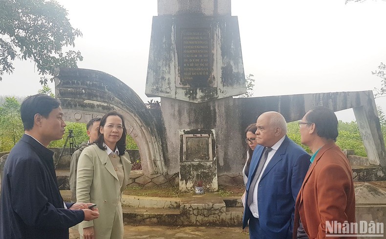 Kỷ niệm 50 năm lãnh tụ Cuba Fidel Castro đến thăm vùng giải phóng miền nam Việt Nam cấp nhà nước Kỷ niệm 50 năm lãnh tụ Cuba Fidel Castro đến thăm vùng giải phóng miền nam Việt Nam cấp nhà nước
