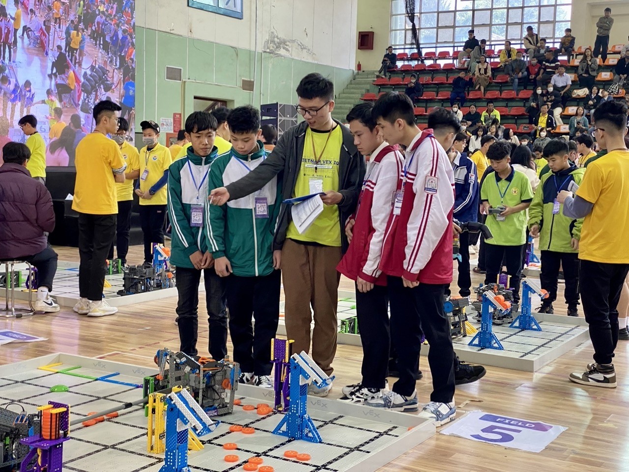 Vietnamese Students To Compete At VEX Robotics World Championship Vietnamese Students To Compete At VEX Robotics World Championship