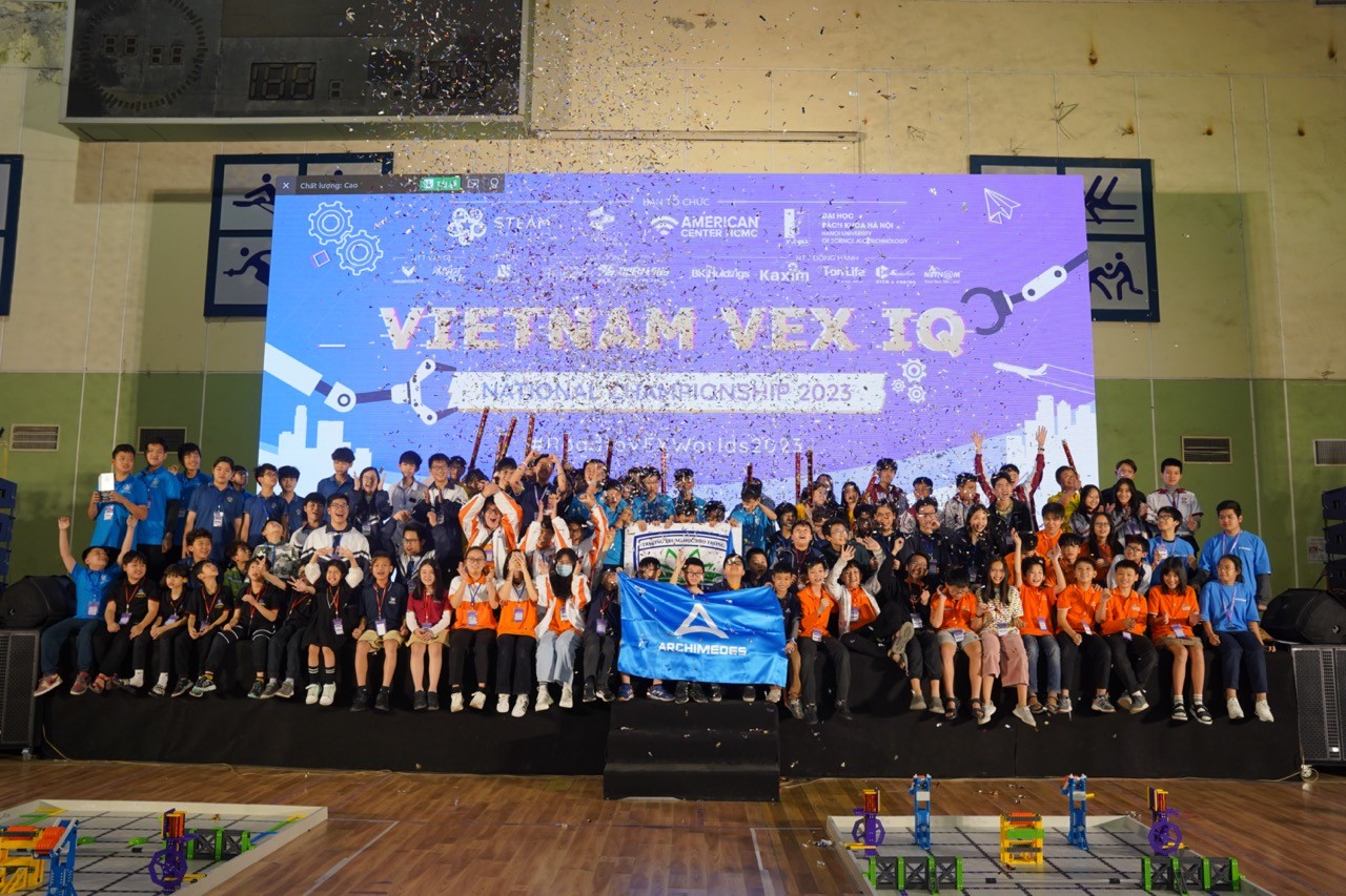 Vietnamese Students To Compete At VEX Robotics World Championship Vietnamese Students To Compete At VEX Robotics World Championship
