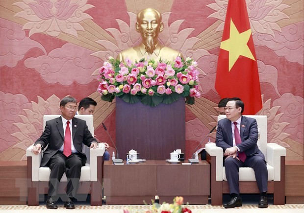 Chủ tịch Quốc hội Vương Đình Huệ tiếp Phó Chủ tịch Quốc hội Lào | Chính trị | Vietnam+ (VietnamPlus) Chủ tịch Quốc hội Vương Đình Huệ tiếp Phó Chủ tịch Quốc hội Lào | Chính trị | Vietnam+ (VietnamPlus)