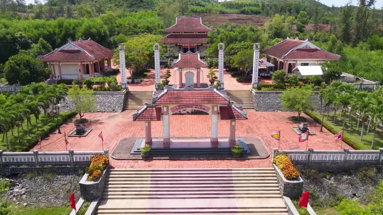 Di tích lịch sử Đền thờ Trương Định, xã Tịnh Khê, thành phố Quảng Ngãi, tỉnh Quảng Ngãi (Ảnh: Quảng Ngãi TV). Di tích lịch sử Đền thờ Trương Định, xã Tịnh Khê, thành phố Quảng Ngãi, tỉnh Quảng Ngãi (Ảnh: Quảng Ngãi TV).