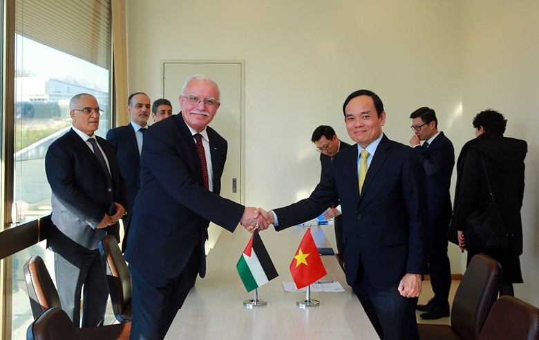 Deputy PM Tran Luu Quang and Palestine’s FM Riad Al-Malki. Photo: CPV Online Newspaper Deputy PM Tran Luu Quang and Palestine’s FM Riad Al-Malki. Photo: CPV Online Newspaper