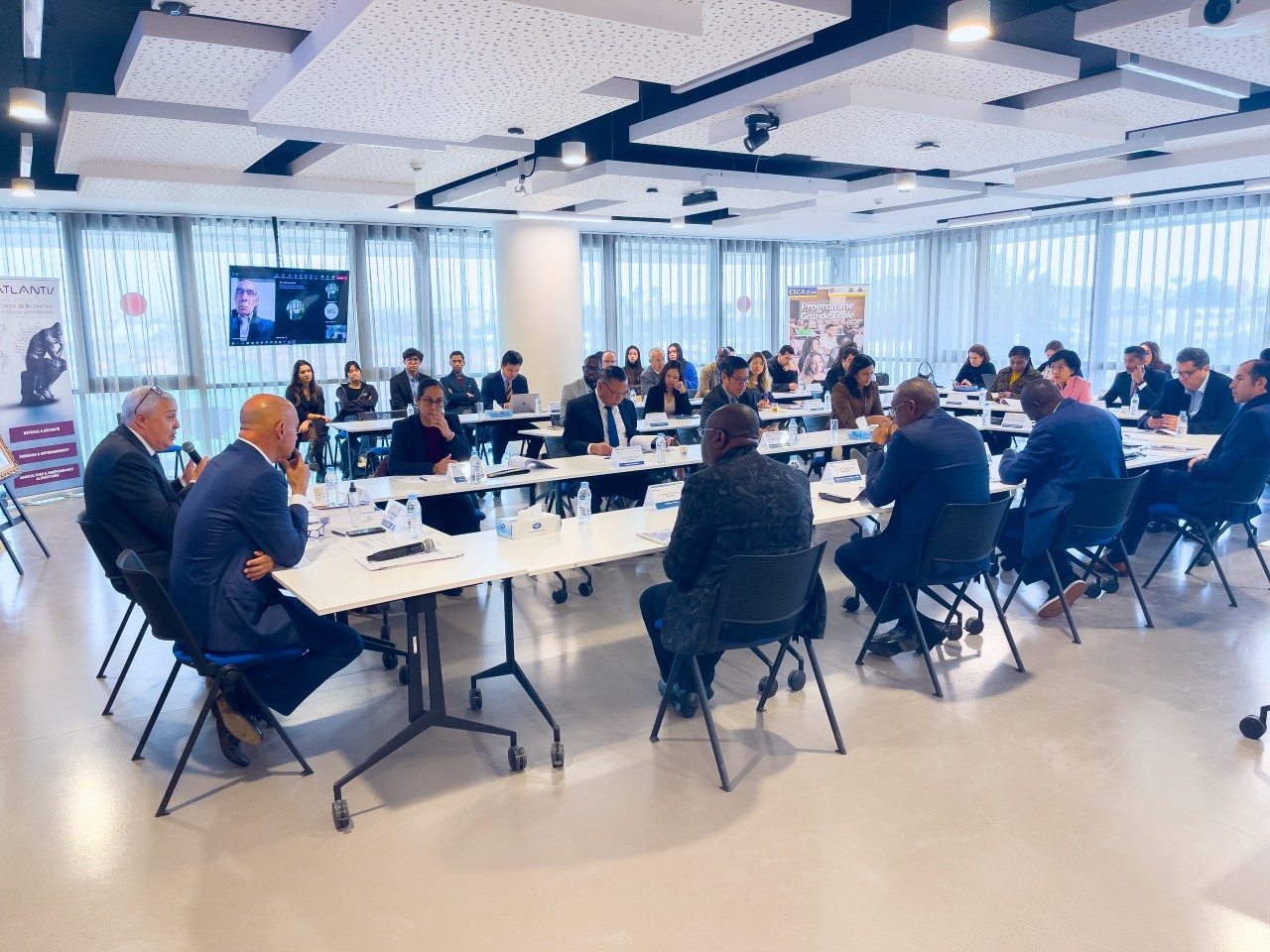 Việt Nam chủ trì hội thảo tăng cường hiểu biết và hợp tác giữa ASEAN với Ma-rốc và châu Phi Việt Nam chủ trì hội thảo tăng cường hiểu biết và hợp tác giữa ASEAN với Ma-rốc và châu Phi
