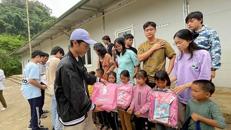 Giấc mơ "du học muộn" và chìa khóa thành công từ những điều thân thương Giấc mơ "du học muộn" và chìa khóa thành công từ những điều thân thương